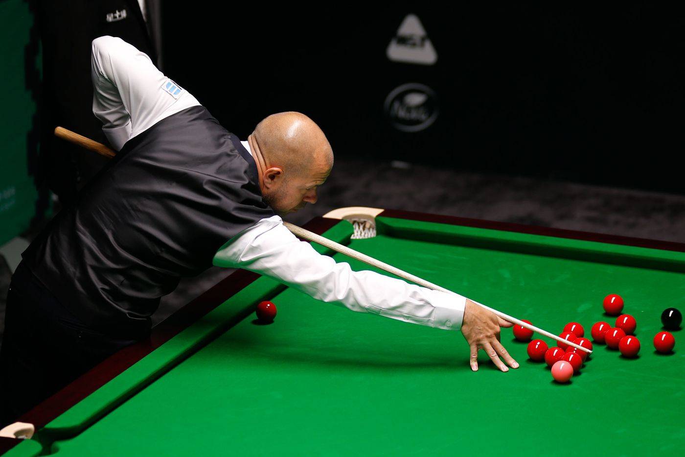 一名职业球 一名职业球