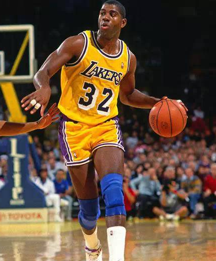 球队过于依 球队过于依