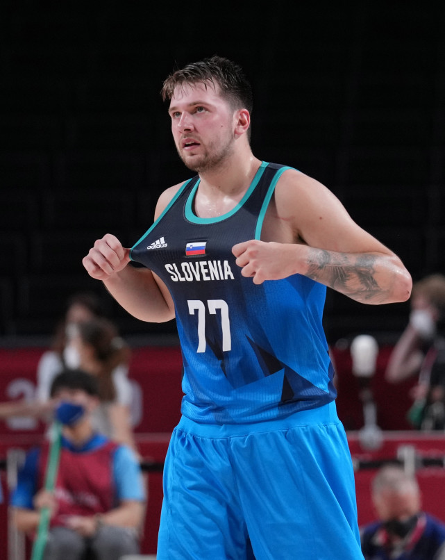 某欧洲品牌 某欧洲品牌