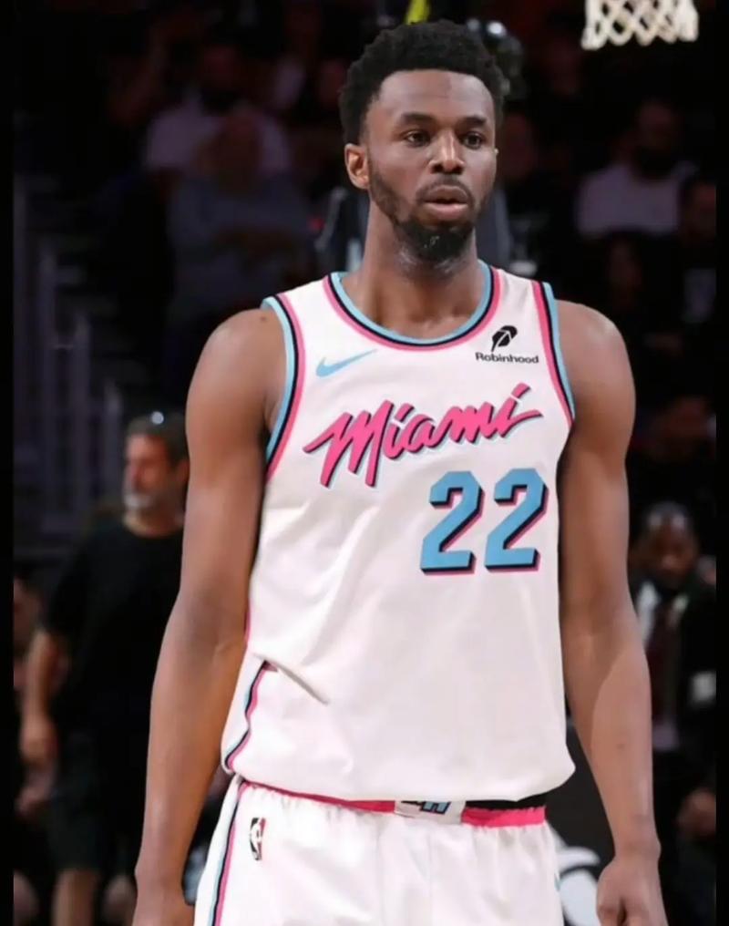 指的是巨星 指的是巨星